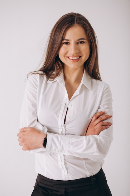 Femme d'affaires en chemise blanche isolée sur fond blanc Photo gratuit