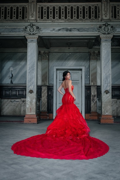 robe rouge le chateau