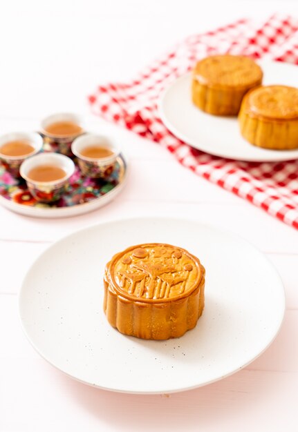 Gateau De Lune Chinois Pour Le Festival Chinois De La Mi Automne Photo Premium