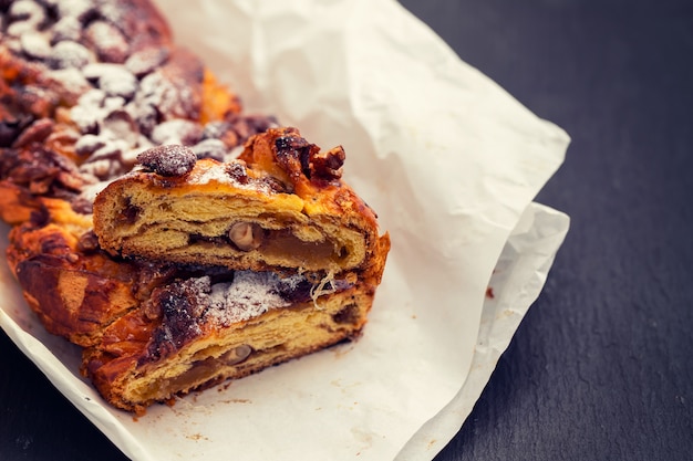 Gâteau De Noël Portugais Traditionnel Bolo De Rainha  Photo Premium