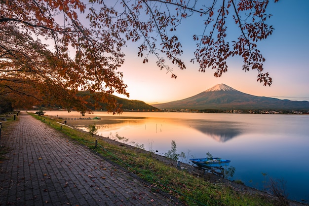  Image  De Paysage  Du Mont Fuji Sur Le Lac Kawaguchiko Au 