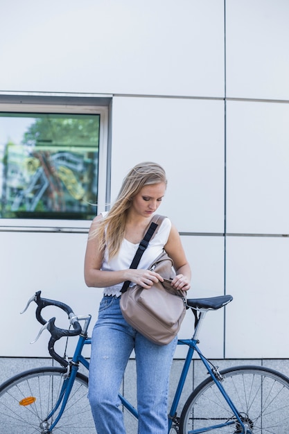 femme à bicyclette gratuit