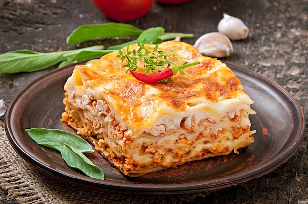 Lasagne Classique à La Sauce Bolognaise | Photo Premium