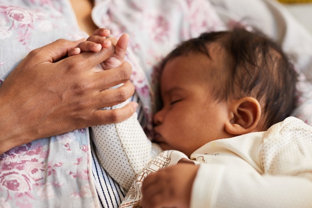 Lien Entre La Mere Et Le Bebe Photo Premium