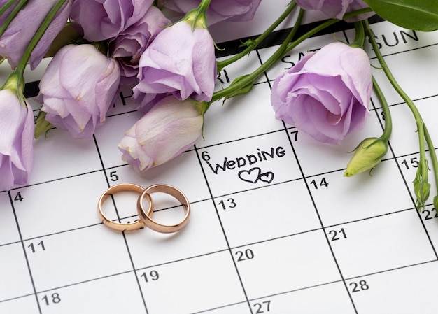 Mariage Avec Deux Coeurs Ecrits Sur Le Calendrier Photo Gratuite