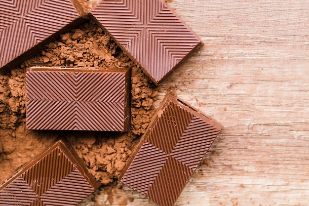 Miettes de chocolat et de cacao Photo gratuit