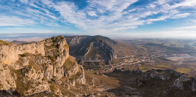 Panorama De Paysage De Montagne De La Gorge De Pancorbo A Burgos En Espagne Photo Premium