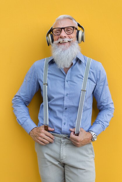 Portrait D homme  Senior Hipster  Photo Premium