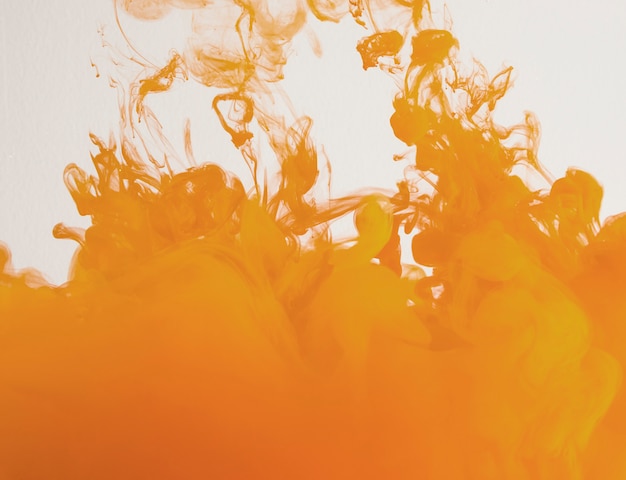 Simple nuage orange vif de brume Photo gratuit