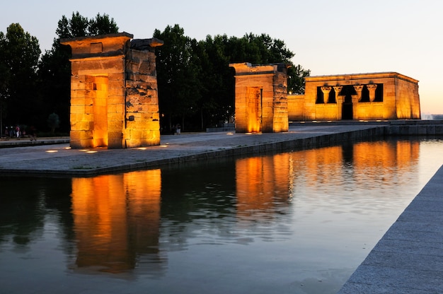 Temple De Debod à Madrid Au Coucher Du Soleil Télécharger