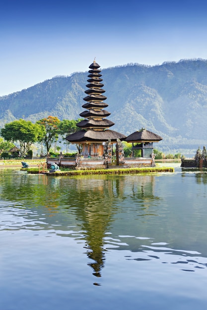  Temple d ulun danu  T l charger des Photos Premium