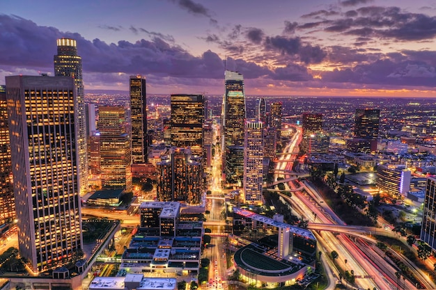 Vue Aerienne Du Centre Ville De Los Angeles La Nuit Photo Gratuite