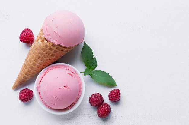 Vue de dessus, glace framboise Photo gratuit