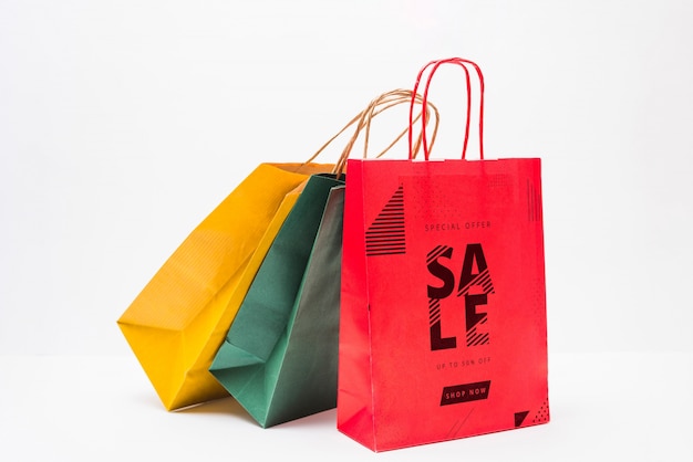 Shopping bag mockup in diversi colori | PSD Premium