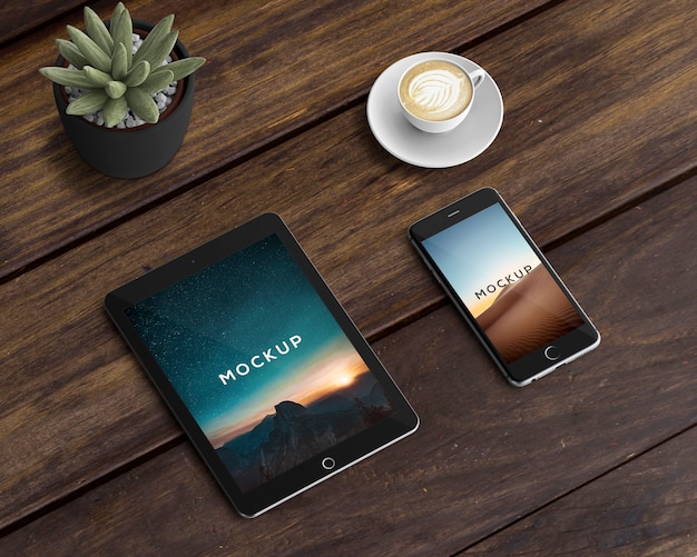 Download Concepto stationery con mockup de tablet y smartphone ...