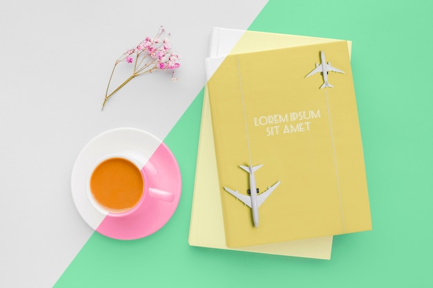 Download Copertina libro mock-up composizione con una tazza di ...