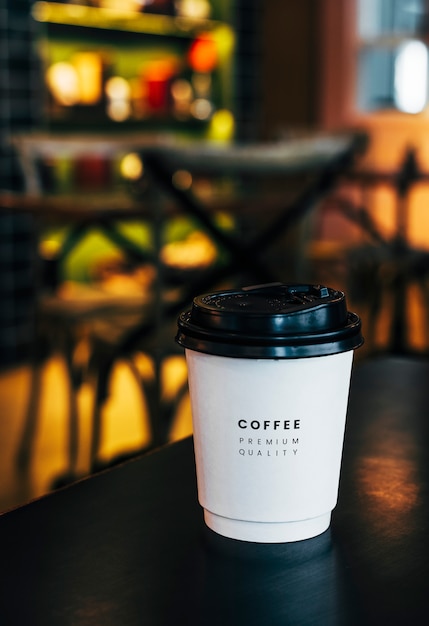 Diseño de maqueta de café desechable papel taza | Archivo PSD Gratis