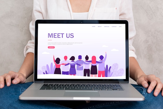 Incontriamoci sulla landing page con la donna in background Psd Gratuite