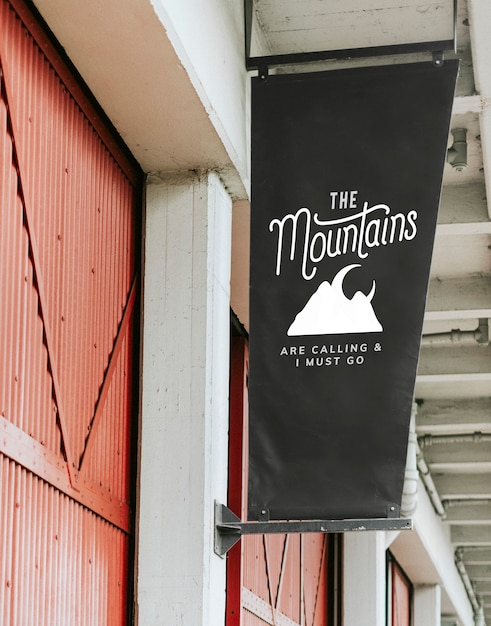 Le montagne stanno chiamando e io devo andare a poster mockup Psd Gratuite