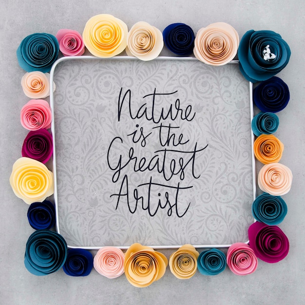 Mock-up sier bloemenframe met positief bericht Gratis Psd