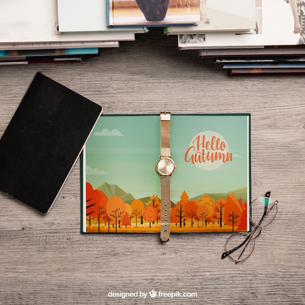 Mockup de libros con libreta | Archivo PSD Gratis