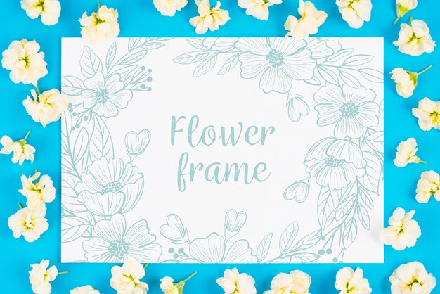 Download Mockup de tarjeta con flores | Archivo PSD Gratis