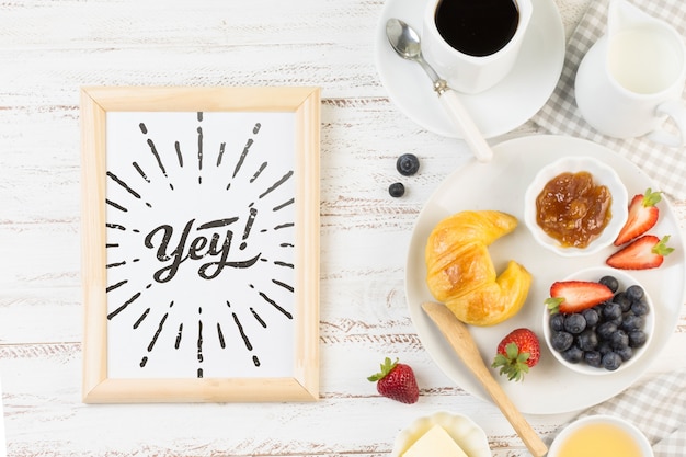 Modello di telaio con il concetto di colazione Psd Gratuite