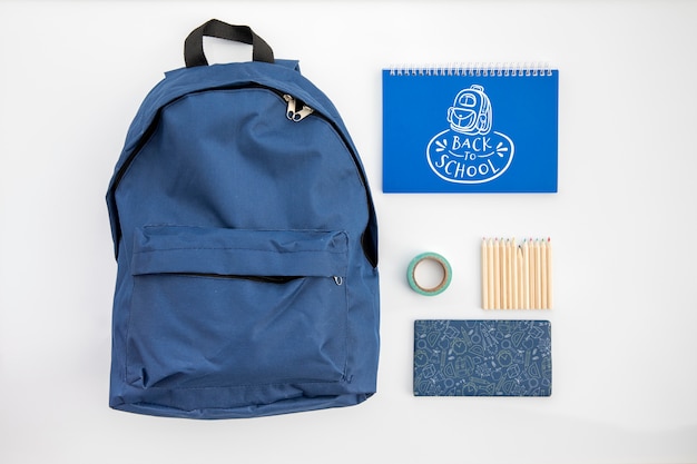 Ritorno a scuola, zaino con materiale scolastico Psd Gratuite