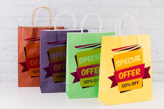 Shopping bag mockup in diversi colori | PSD Gratis