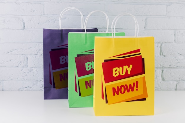 Shopping bag mockup in diversi colori | PSD Gratis
