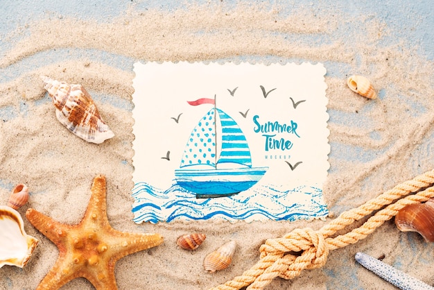 Zeester met citaat voor de zomer in het zand Gratis PSD