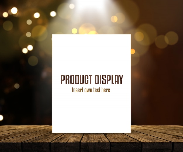 Fond d'affichage de produit modifiable avec une image vide sur une table en bois contre les lumières de bokeh Psd gratuit