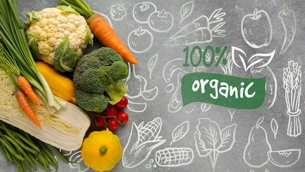 Doodle fundo com texto orgânico e vegetais Psd grátis