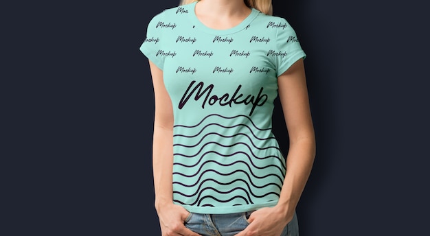 Download Girl t-shirt mock-up ciano | PSD Premium