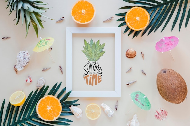 Maquete de quadro plana leigos com elementos de verão Psd grátis