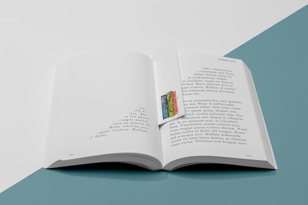 Download Mockup Livro Fino Aberto Psd : Boldº_a design company ...