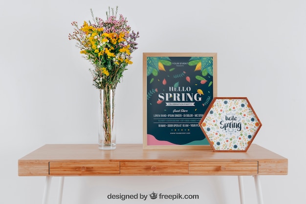 Download Mockup da primavera com dois quadros e vasos de flores sobre a mesa | PSD Premium