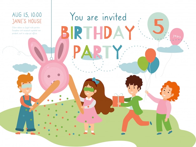 Illustration D Invitation De Fete D Anniversaire Enfant Fete De Naissance Dans L Enfance Les Personnages De Dessins Animes Pour Enfants Jouent A La Pinata Vecteur Premium