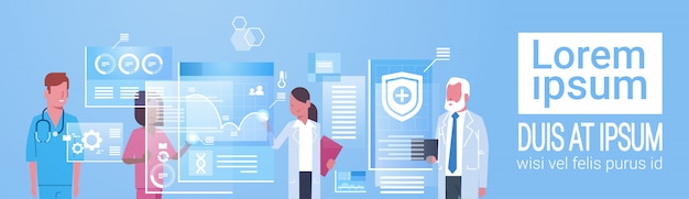 Médecine et technologie concept groupe de médecins utilisant un ordinateur numérique moderne Vecteur Premium