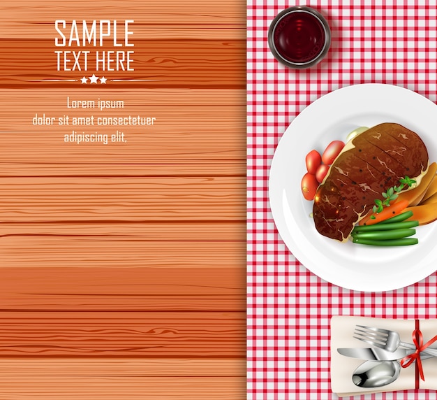 Steak de viande avec des légumes sur la table en bois Vecteur Premium