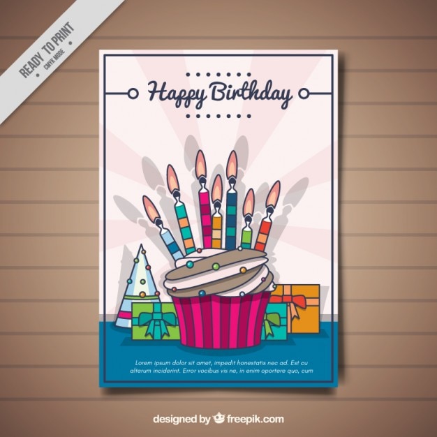 Vintage Carte D Anniversaire Petit Gateau Avec Des Bougies Vecteur Gratuite