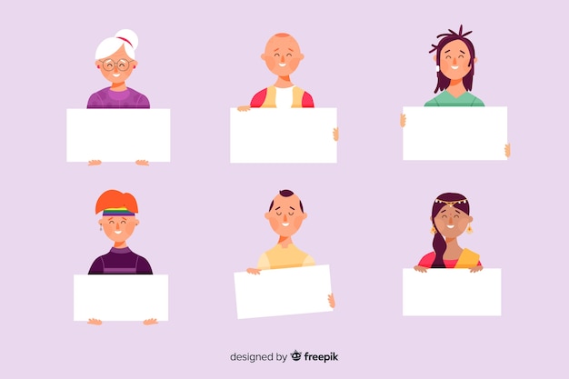 Pack de personas sosteniendo pancartas vacías vector gratuito