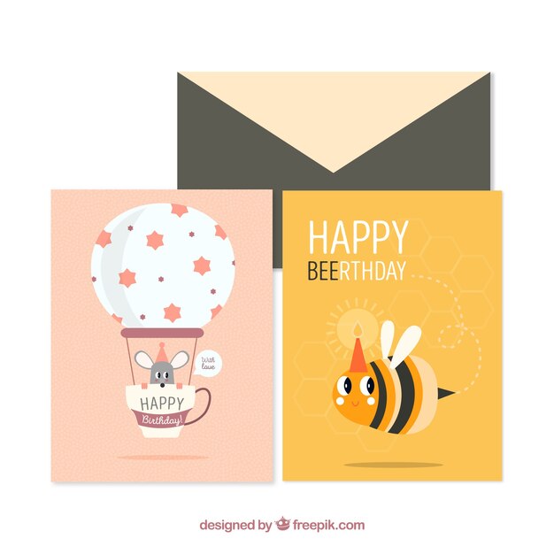 Set De Dos Tarjetas De Cumpleaños Planas Y Un Sobre | Vector Gratis