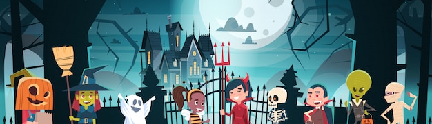 Banner de feliz dia das bruxas com monstros bonito dos desenhos animados, caminhando para o castelo escuro com fantasmas Vetor Premium