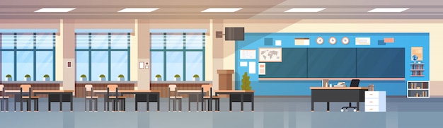 Classe de escola vazia interior de sala de aula com placa e mesas Vetor Premium