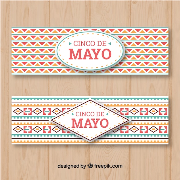 Conjunto de bandeiras de cinco de maio com elementos tradicionais Vetor grátis