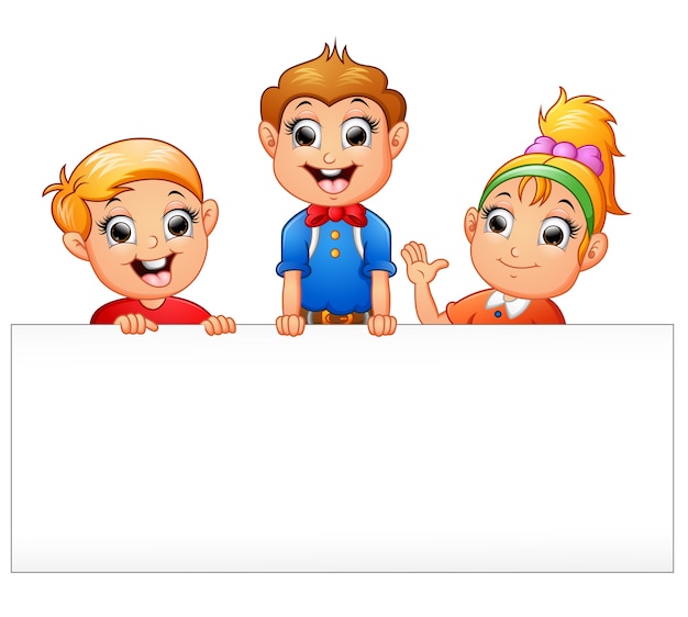 Desenhos animados de crianças felizes segurando cartaz em branco Vetor Premium