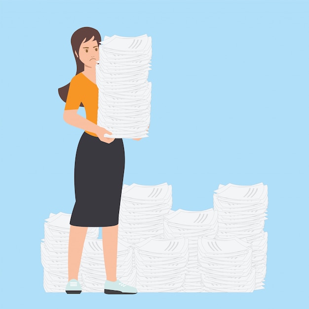 Mulher de negócio ocupada com a pilha de papel do escritório. Vetor Premium