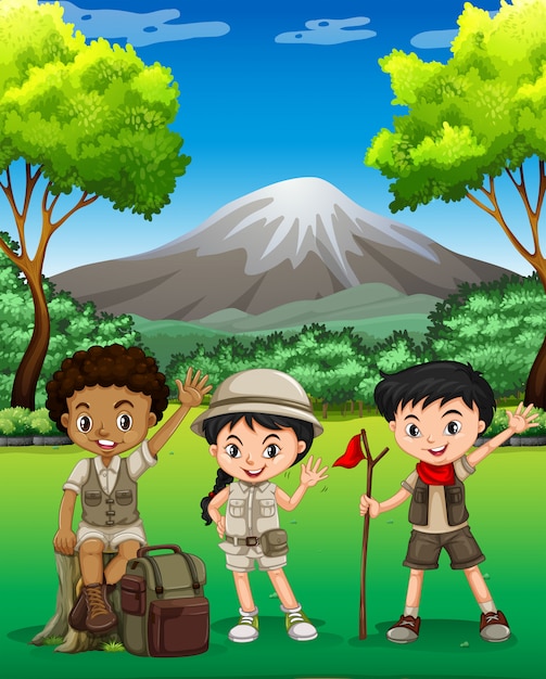 Três crianças, hiking, em, a, floresta Vetor grátis