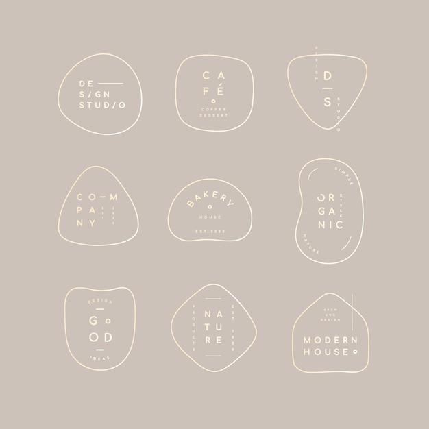 Badge impostato su beige Vettore gratuito